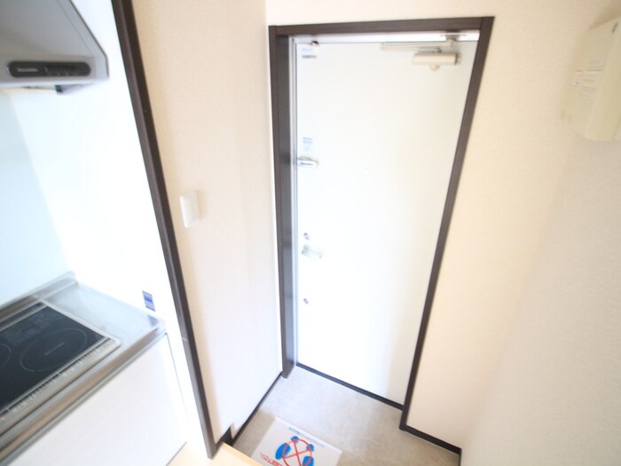 物件内観写真17　(玄関)
