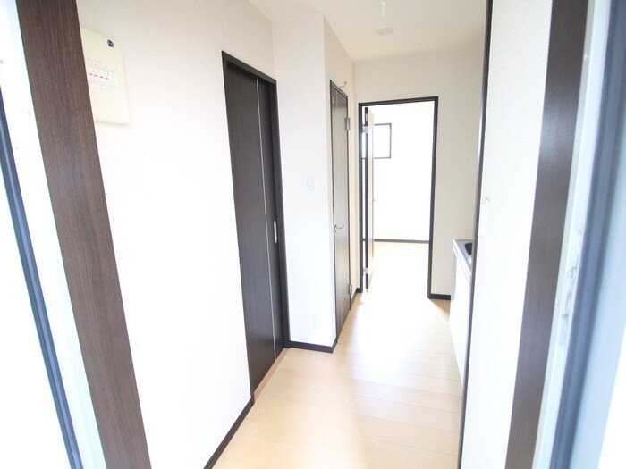 物件内観写真18　(廊下)