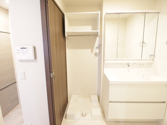 物件内観写真15　(洗濯機置場)