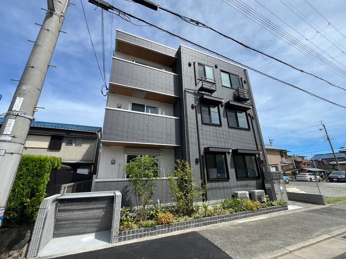 物件外観写真1　(外観写真)