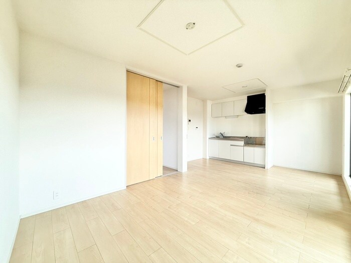 物件内観写真8　(居室)