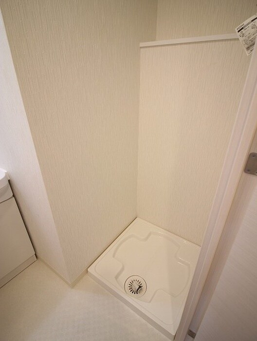 物件内観写真14　(洗濯機置場)