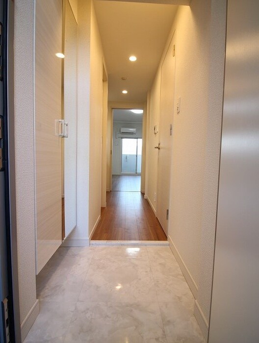 物件内観写真21　(玄関)