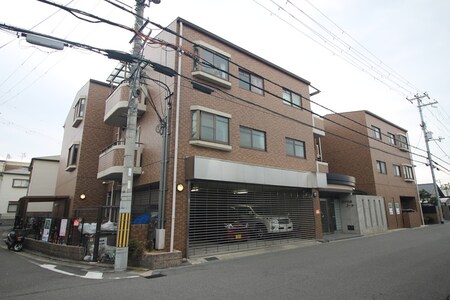 ロイヤルコ－ト外観写真