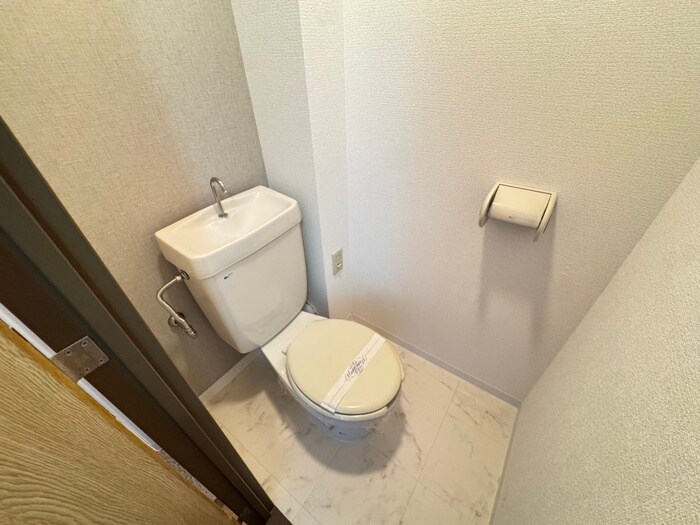 物件内観写真12　(トイレ)