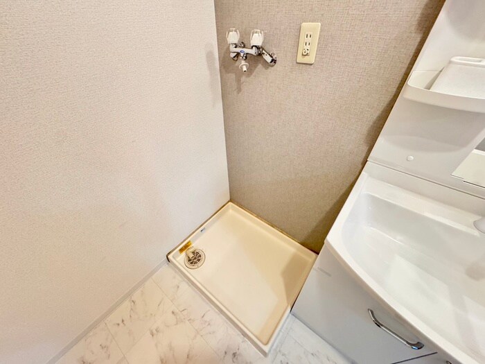 物件内観写真13　(洗濯機置場)