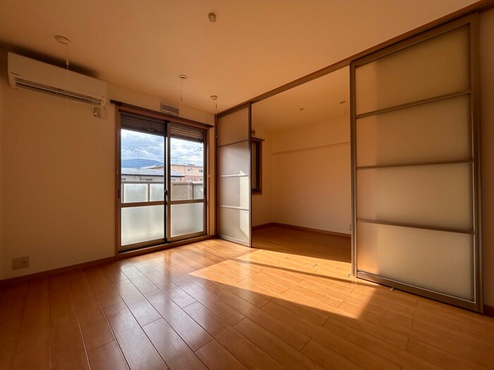 物件内観写真12　(居室)