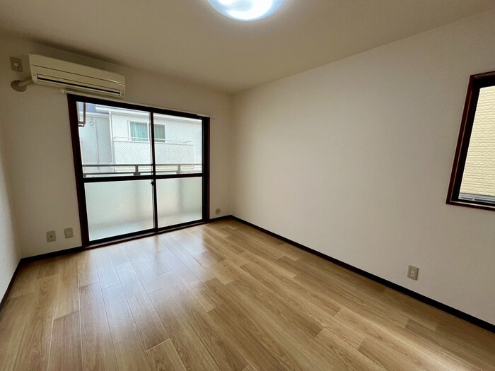 物件内観写真10　(居室)