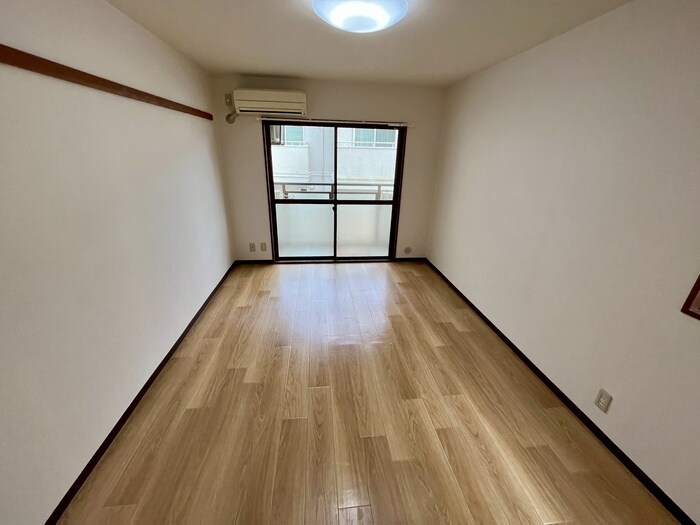 物件内観写真11　(居室)