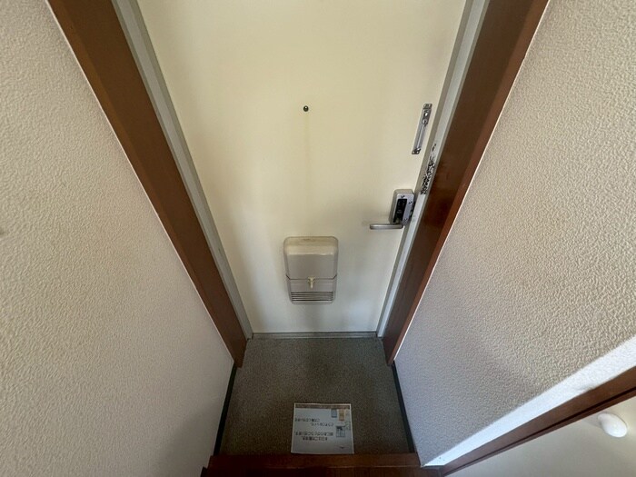 物件内観写真14　(玄関)