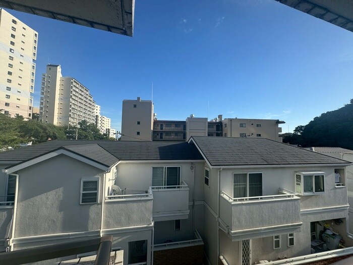 物件内観写真17　(室内からの展望)