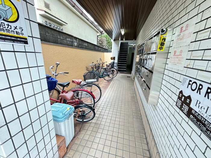 物件外観写真2　(駐輪場)