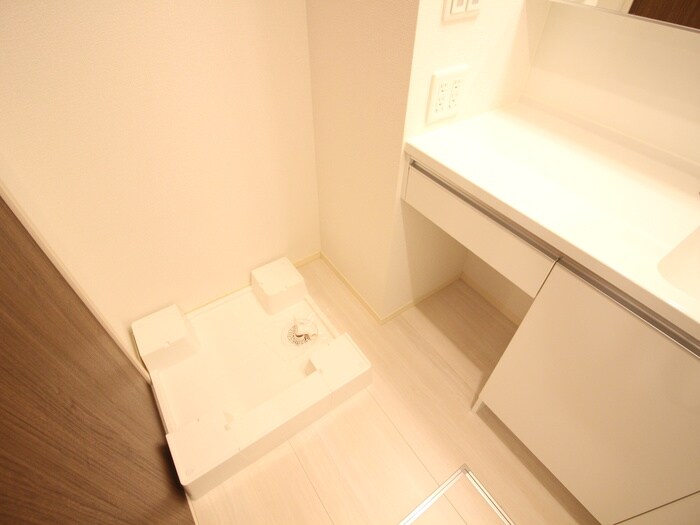 物件内観写真17　(洗濯機置場)