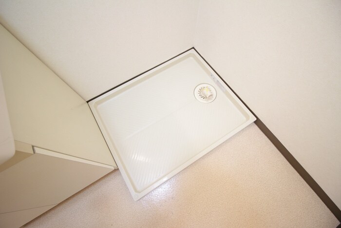 物件内観写真14　(洗濯機置場)