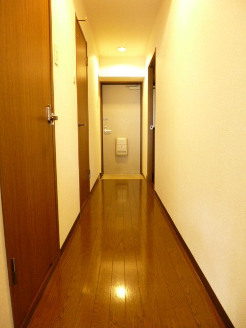 物件内観写真16　(廊下)