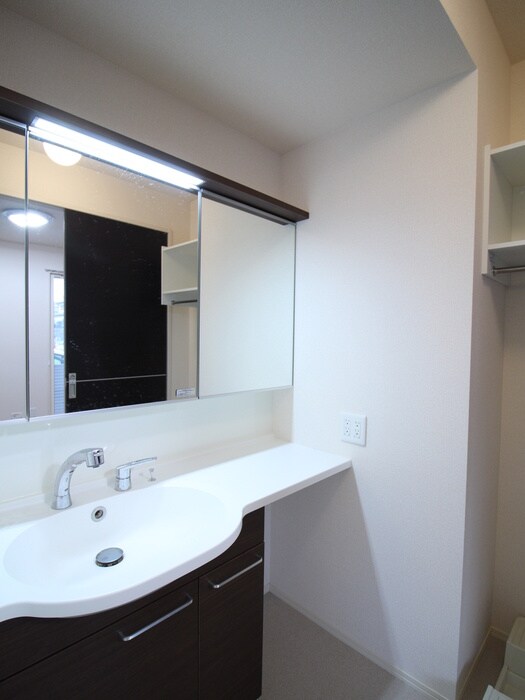 物件内観写真15　(洗面)