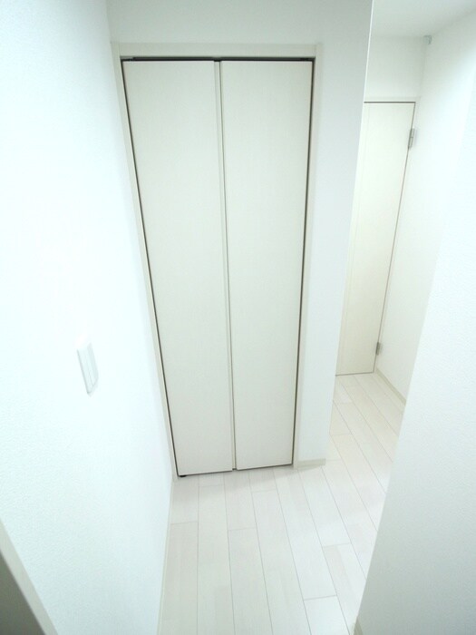 物件内観写真7　(玄関)