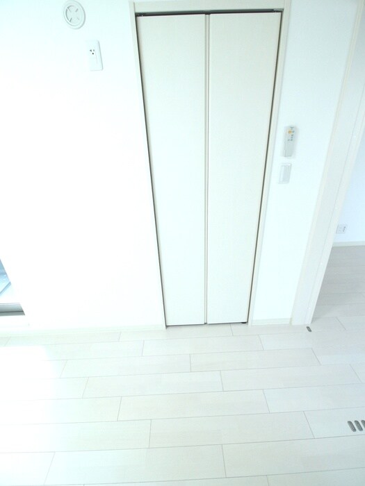 物件内観写真13　(収納)