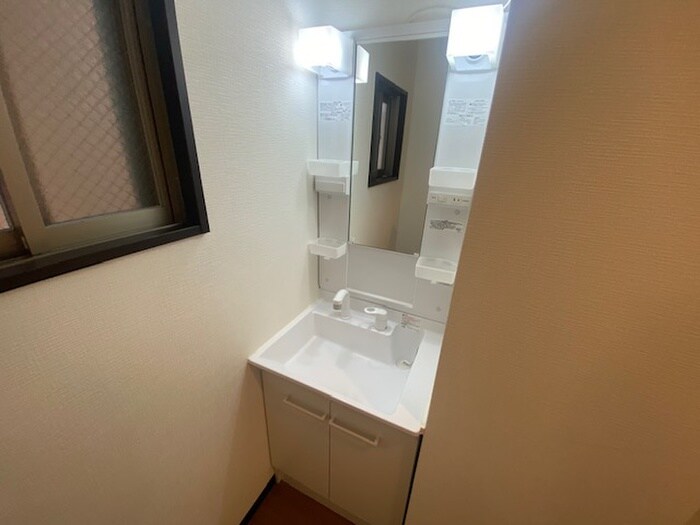物件内観写真11　(洗面)