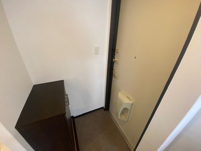 物件内観写真13　(玄関)