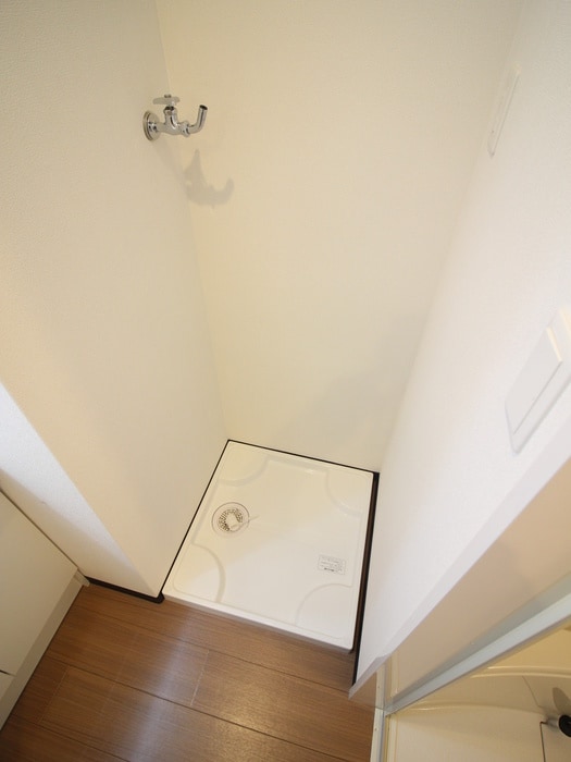 物件内観写真14　(洗濯機置場)