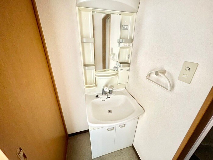 物件内観写真11　(洗面)