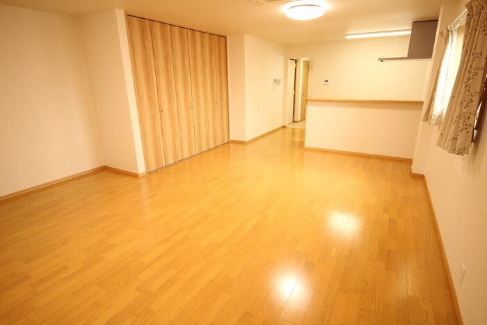 物件内観写真11　(居室)