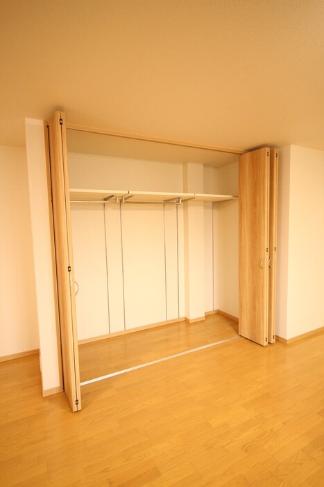 物件内観写真13　(収納)