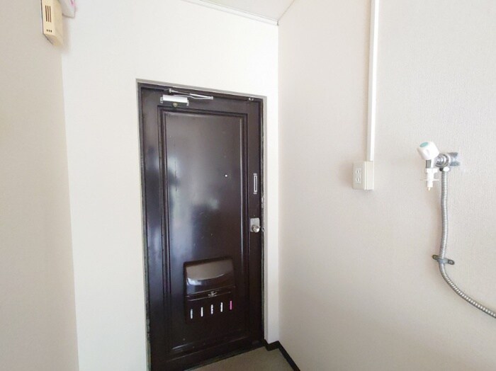 物件内観写真14　(玄関)