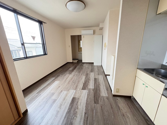 物件内観写真8　(居室)