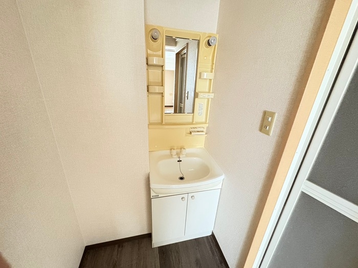 物件内観写真11　(洗面)