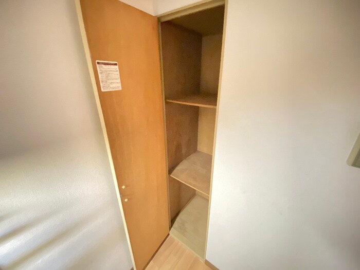物件内観写真18　(収納)