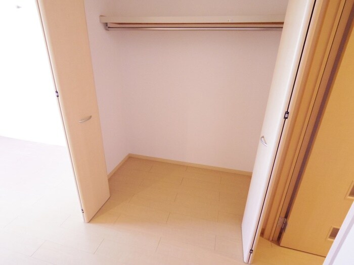 物件内観写真15　(収納)