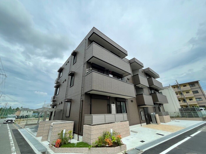 物件外観写真1　(外観写真)