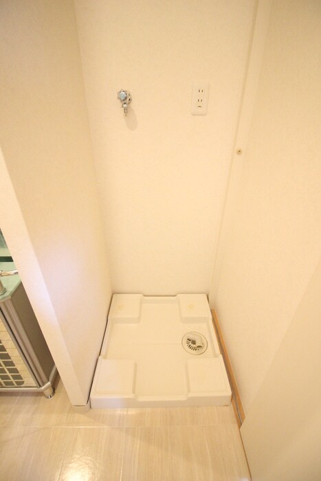 物件内観写真14　(洗濯機置場)