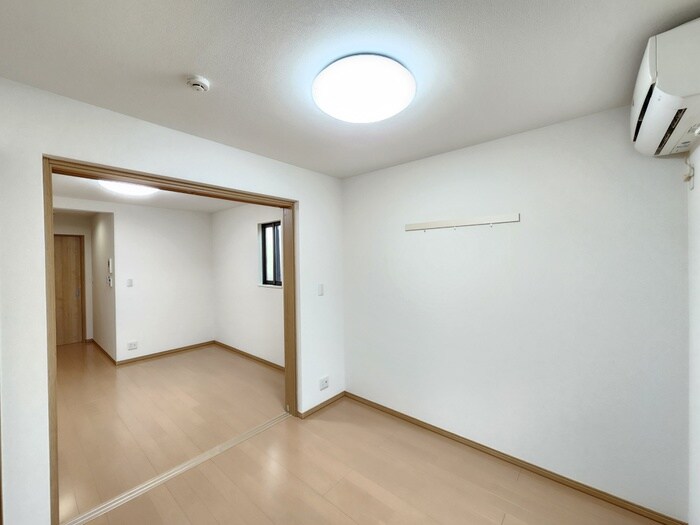 物件内観写真11　(居室)