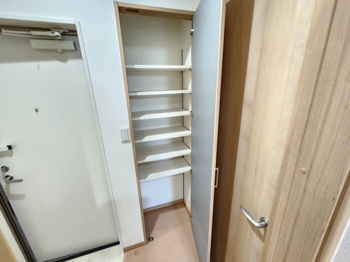 物件内観写真16　(靴箱)