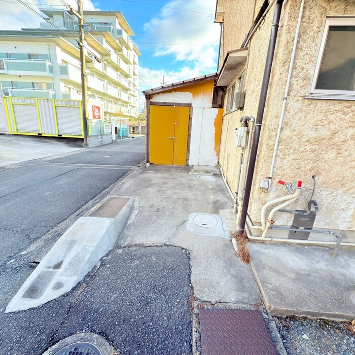 物件外観写真5　(駐車場)