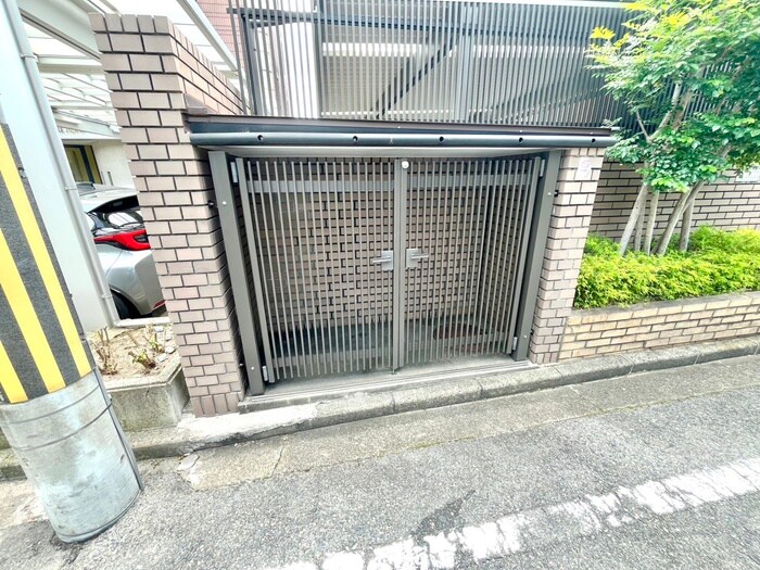 物件外観写真6　(建物設備)