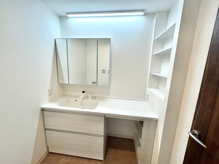 物件内観写真12　(洗面)