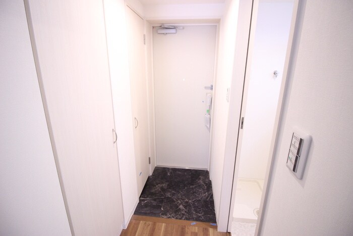 物件内観写真22　(玄関)