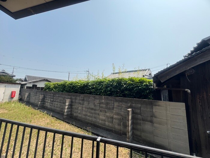 物件内観写真18　(室内からの展望)