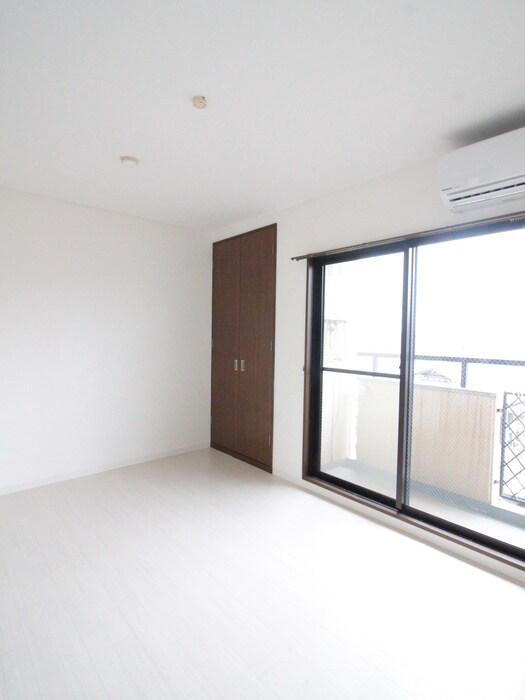 物件内観写真12　(居室)