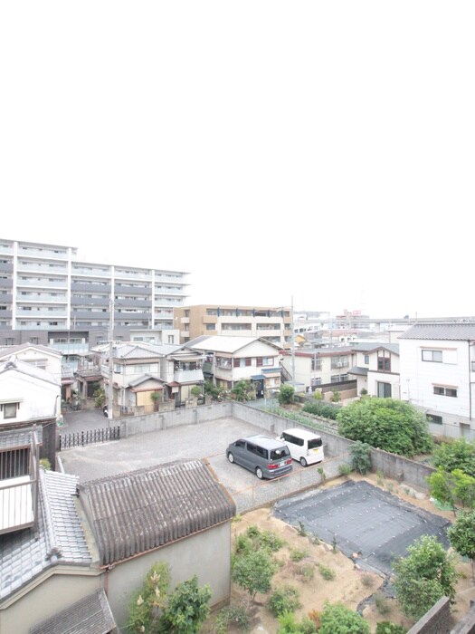 物件内観写真16　(室内からの展望)