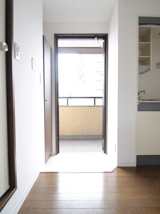 物件内観写真18　(玄関)