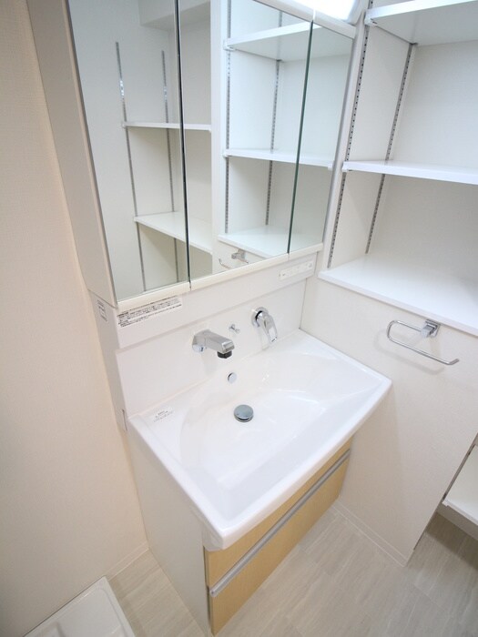 物件内観写真12　(洗面)