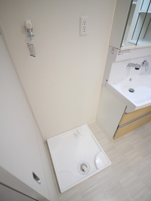 物件内観写真15　(洗濯機置場)