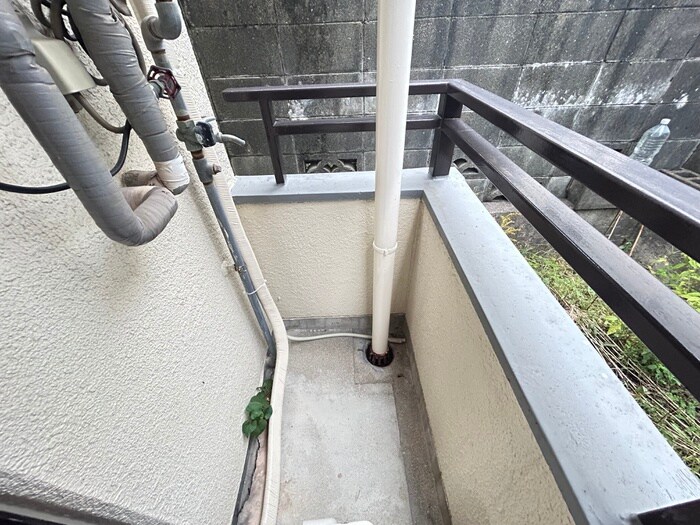 物件内観写真11　(洗濯機置場)