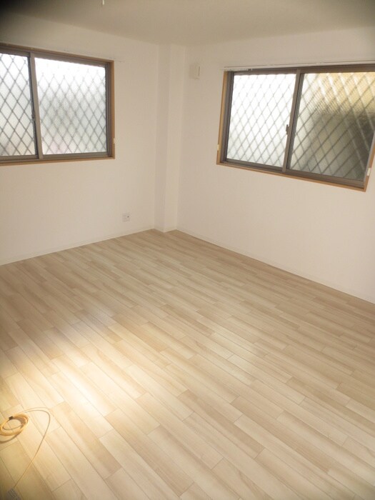 物件内観写真13　(居室)