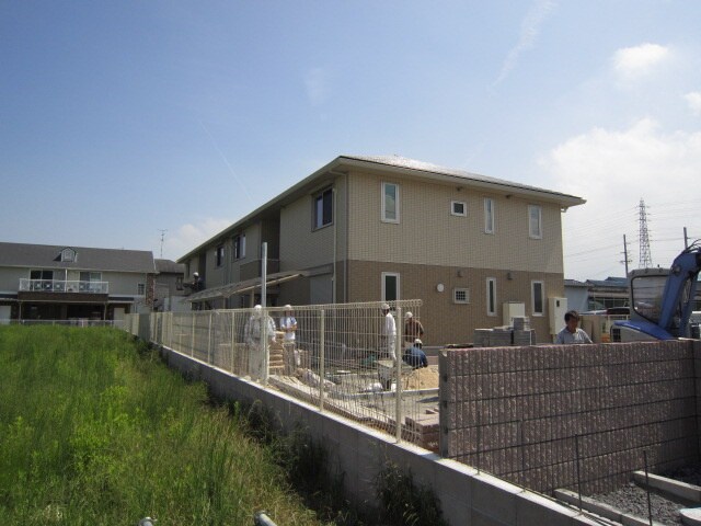 物件外観写真1　(外観写真)